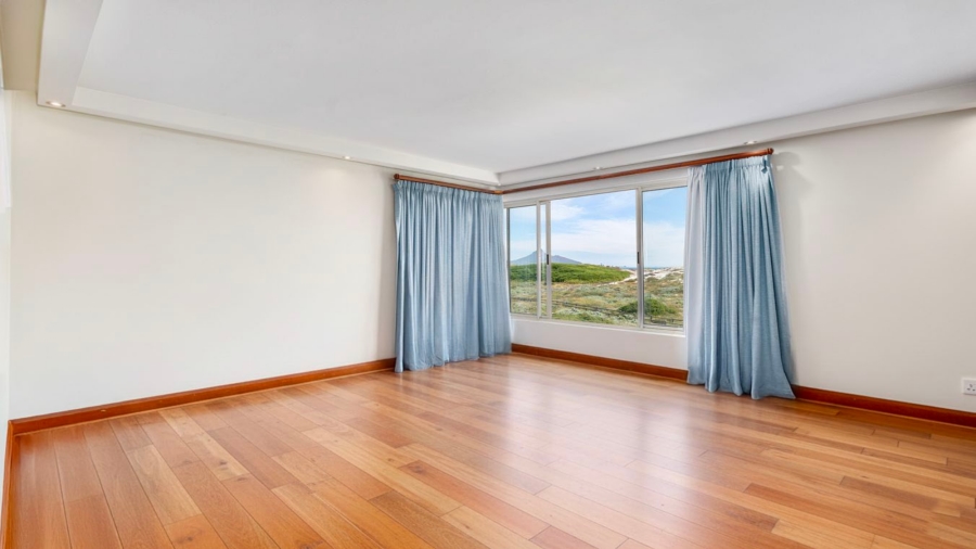 4 Bedroom Property for Sale in Sunset Beach Western Cape